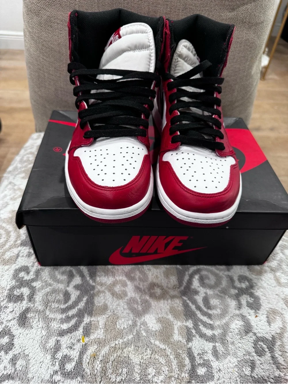 Air Jordan 1 Retro Chicago 2015